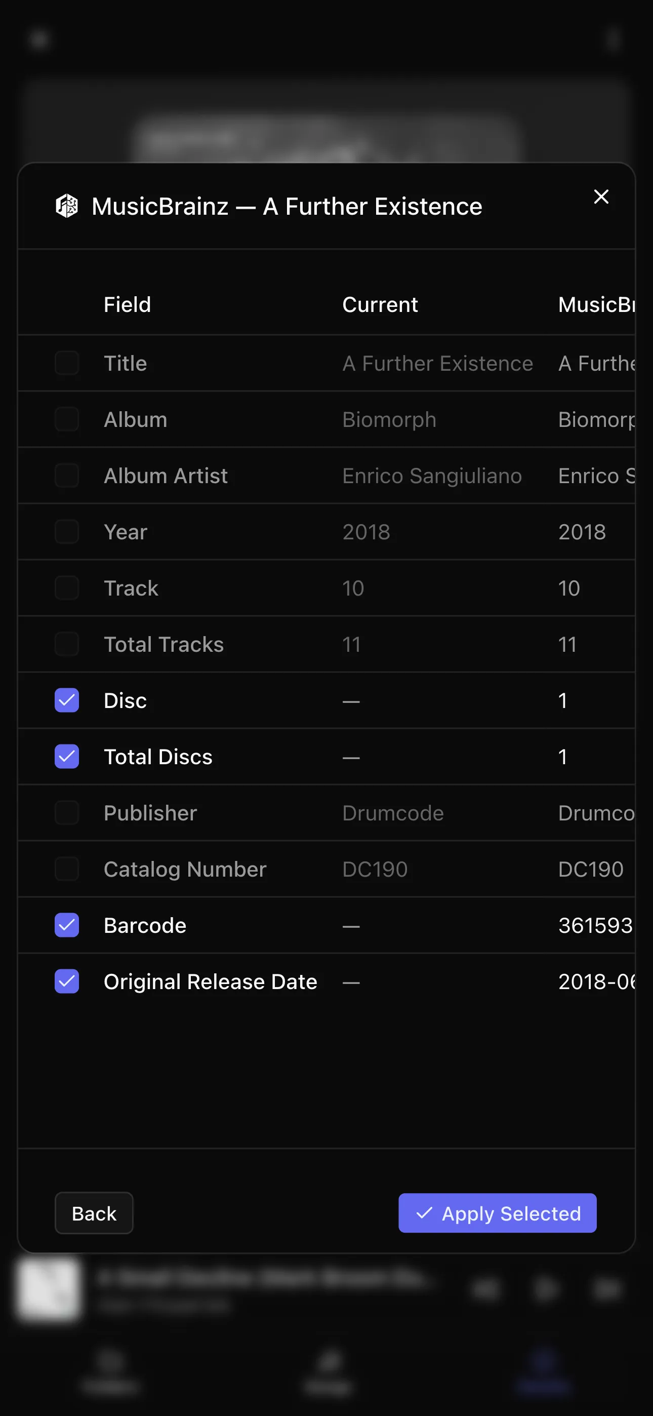 Tagr mobile MusicBrainz comparison view letting you choose which matched metadata fields to apply